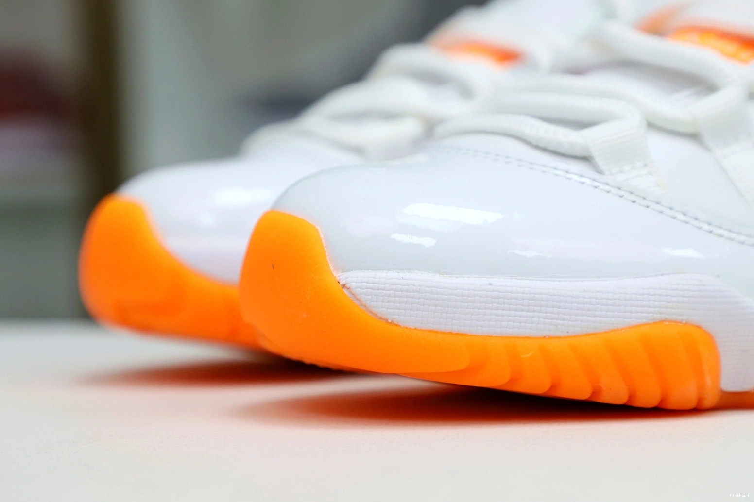 AIR RETRO WMNS CITRUS' LOW JORDAN 'BRIGHT 11 0727